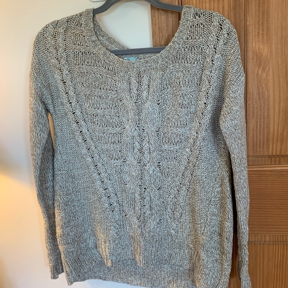 MAURICES cable knit sweater scoop neck medium